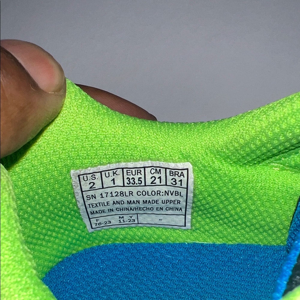 Skechers Blue and Neon Green Kids' size 2 - Picture 8 of 9